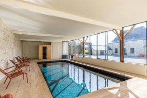 13 interieur piscine